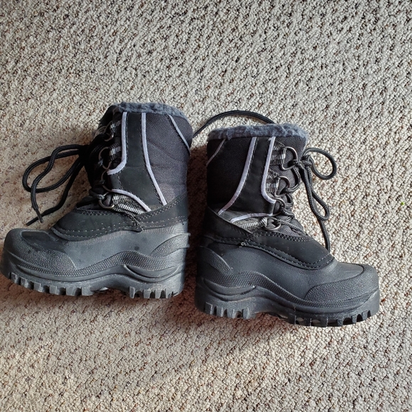 ITASCA boots in kids size 5 - Picture 3 of 4